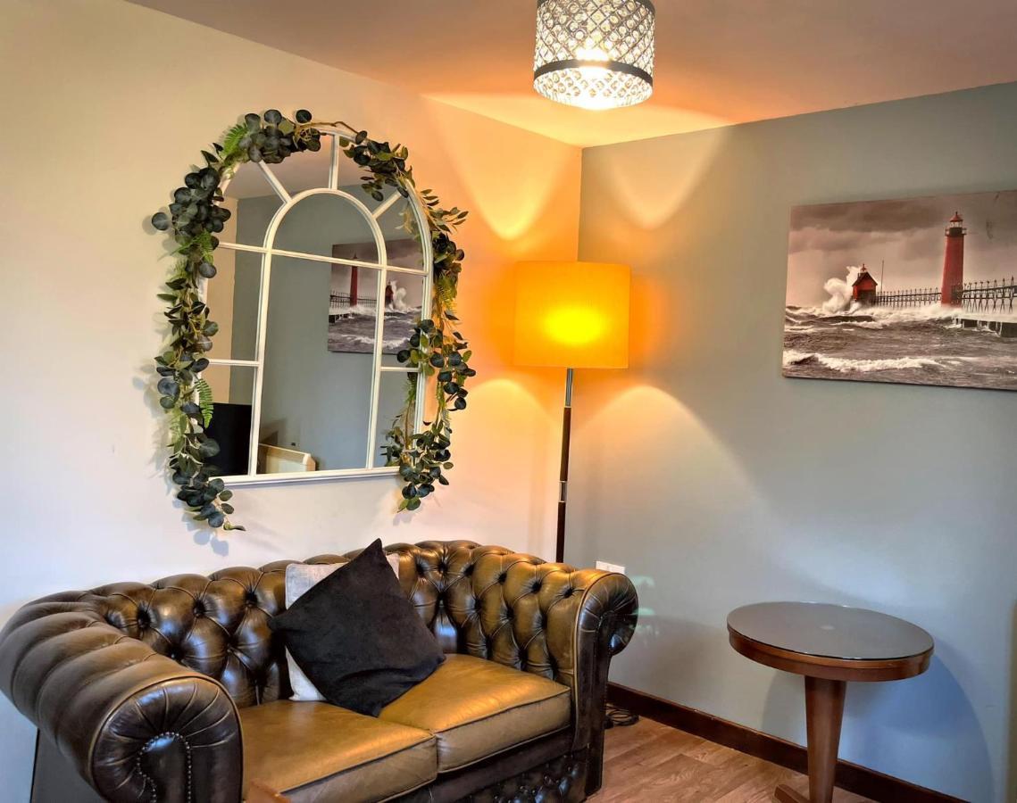 Wren 23-hot Tub-woodland Lodges-tenby-pembroke